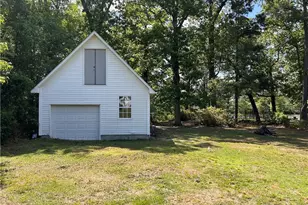 422 Lansdowne Rd, Fayetteville, NC 28314 - Photo 8