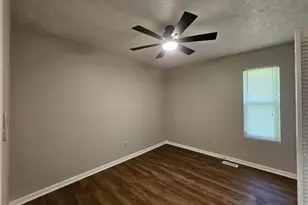 201 Tiverton St, Fayetteville, NC 28314 - Photo 8