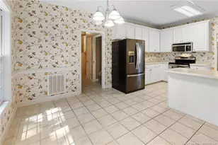 8017 Trout Creek Rd, Fayetteville, NC 28304 - Photo 16