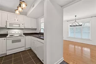 1221 Westview Ln, Raleigh, NC 27605 - Photo 24