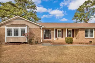 101 Bayview Cir, Parkton, NC 28371 - Photo 4