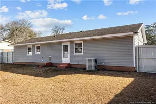 5915 Spinner Rd, Hope Mills, NC 28348 - Photo 16