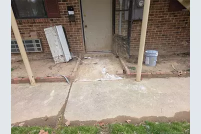 130 S. Estes Drive #B8, Chapel Hill, NC 27514 - Photo 2