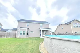 193 Wentworth Dr, Raeford, NC 28376 - Photo 2