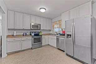 726 Ashboro St, Fayetteville, NC 28311 - Photo 2