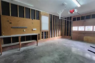 1209 E 14th St, Lumberton, NC 28358 - Photo 12