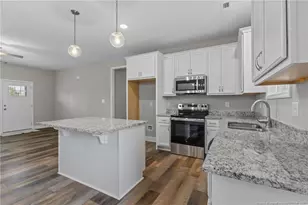 525 Deerpath Dr, Fayetteville, NC 28311 - Photo 12