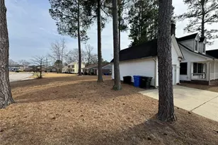 6101 Lakeway Dr, Fayetteville, NC 28306 - Photo 10