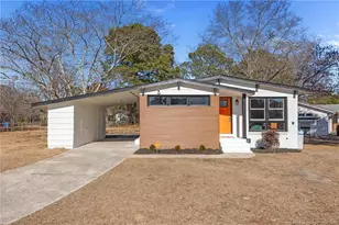 1707 Camelot Dr, Fayetteville, NC 28304 - Photo 2