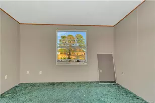 211 Lewis St, Bladenboro, NC 28320 - Photo 20