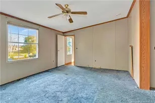 211 Lewis St, Bladenboro, NC 28320 - Photo 14