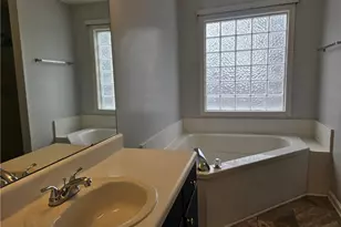 390 Bubble Creek Ct, Fayetteville, NC 28311 - Photo 16