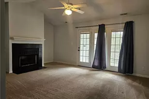 390 Bubble Creek Ct, Fayetteville, NC 28311 - Photo 4