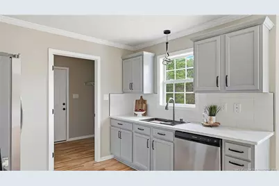 2332 Saltwood Drive, Fayetteville, NC 28306 - Photo 8