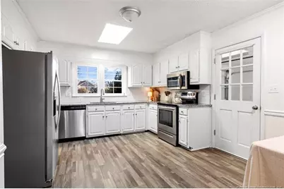 710 Roundtree Drive, Fayetteville, NC 28304 - Photo 6