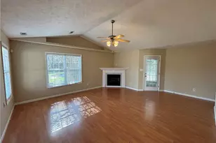 7819 Rosewood Ave, Fayetteville, NC 28314 - Photo 8