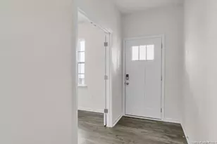 700 Lazy Elm Ln, Aberdeen, NC 28315 - Photo 2