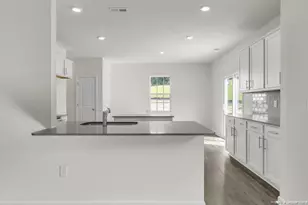 700 Lazy Elm Ln, Aberdeen, NC 28315 - Photo 12