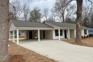 214 Lee St, Spring Lake, NC 28390 - Photo 2