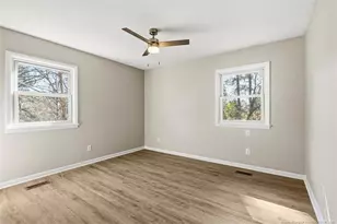 4627 Cheltenham Rd, Fayetteville, NC 28304 - Photo 12