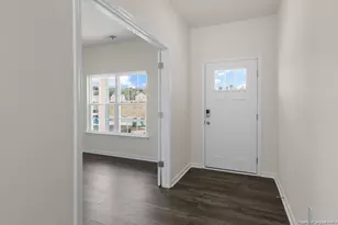 701 Lazy Elm Ln, Aberdeen, NC 28315 - Photo 2