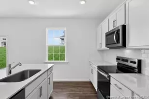 701 Lazy Elm Ln, Aberdeen, NC 28315 - Photo 10
