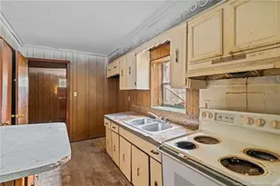 217 S Grove Ave, Rockingham, NC 28379 - Photo 12