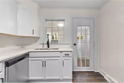 704 S Elm Avenue, Dunn, NC 28334 - Photo 14