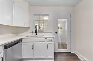 704 S Elm Ave, Dunn, NC 28334 - Photo 14