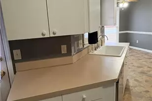 909 Flintwood Rd, Fayetteville, NC 28314 - Photo 6