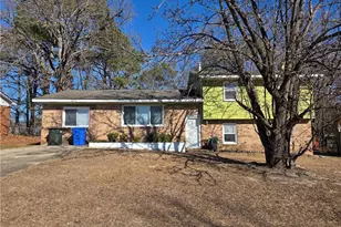 1515 Grandview Dr, Fayetteville, NC 28314 - Photo 1