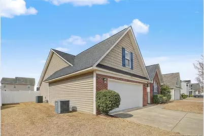208 Lochwood Drive, Raeford, NC 28376 - Photo 4