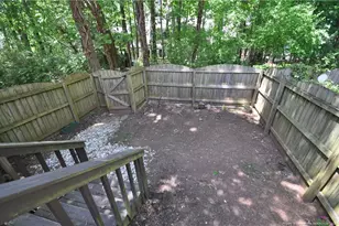 1004 Oak Lake Ct, Raleigh, NC 27606 - Photo 32