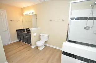 1004 Oak Lake Ct, Raleigh, NC 27606 - Photo 24