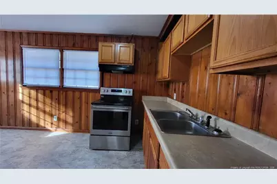 209 E 15th Street, Lumberton, NC 28358 - Photo 2