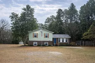 567 Johns Rd, Maxton, NC 28364 - Photo 1