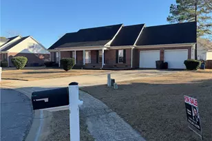 3829 Sunchase Dr, Fayetteville, NC 28306 - Photo 2