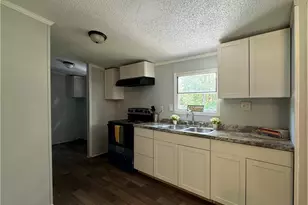 511 Inverary Dr, Raeford, NC 28376 - Photo 10