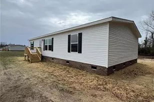 9640 S Chicken Rd, Fairmont, NC 28340 - Photo 2