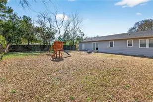 1083 Strickland Bridge Rd, Fayetteville, NC 28304 - Photo 18