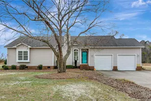 143 Pridgen Rd, Lumberton, NC 28358 - Photo 1