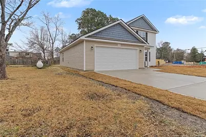 402 Rutherford Street, Spring Lake, NC 28390 - Photo 2