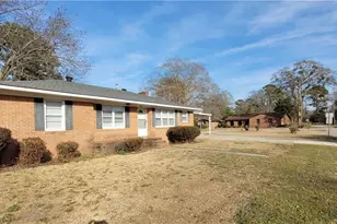 206 Side St, Lumberton, NC 28358 - Photo 2