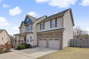 41 Black Diamond Ct, Lillington, NC 27546 - Photo 2