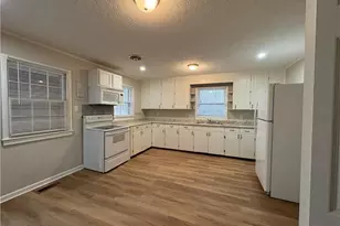 3725 Sandra Dr, Fayetteville, NC 28304 - Photo 4