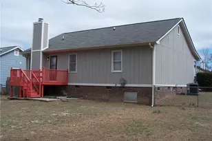 6836 Winthrop Dr, Fayetteville, NC 28311 - Photo 16