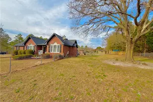 5120 Spruce St, Hope Mills, NC 28348 - Photo 2