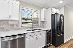 402 Thorncliff Dr, Fayetteville, NC 28303 - Photo 12