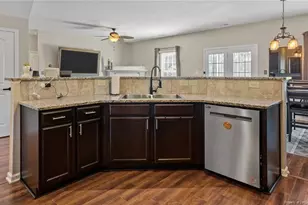 2828 Mosquera Dr, Fayetteville, NC 28306 - Photo 10