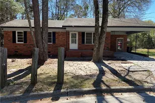 111 Buie St, Red Springs, NC 28377 - Photo 1